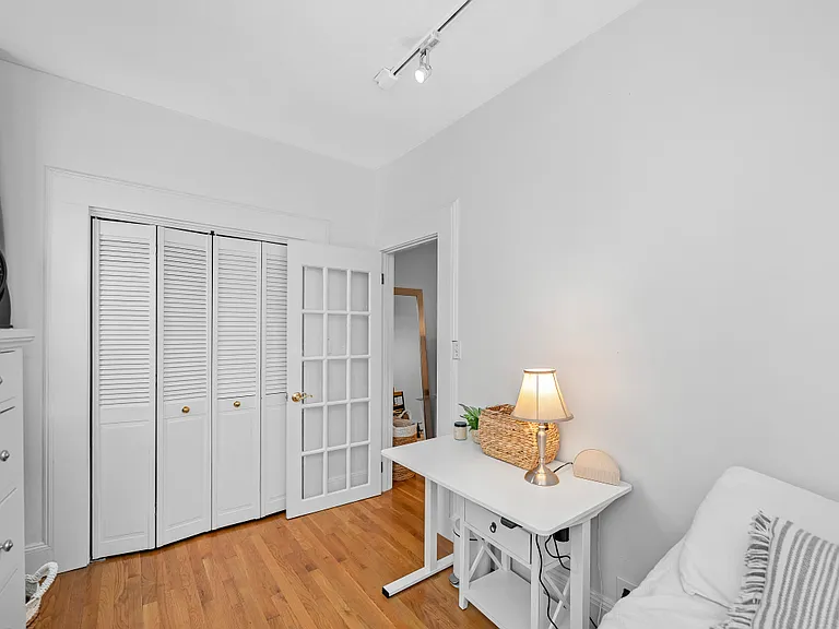 249 Bunker Hill St #1F — Photo 8