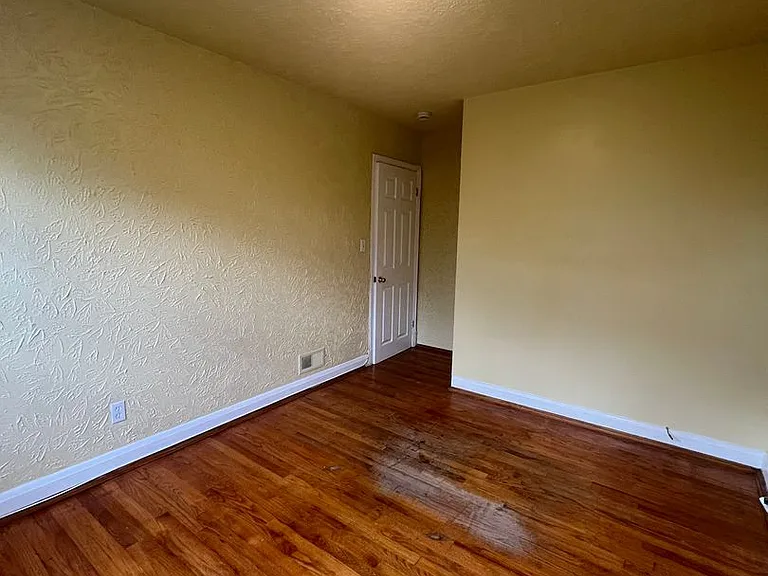 3708 Erdman Ave — Photo 6
