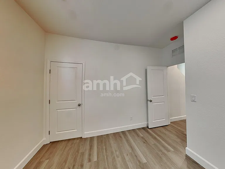 6411 Rush Ave — Photo 13