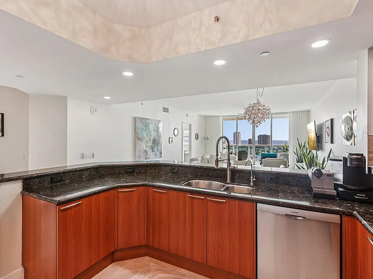 2640 Lake Shore Dr #2312 — Photo 13