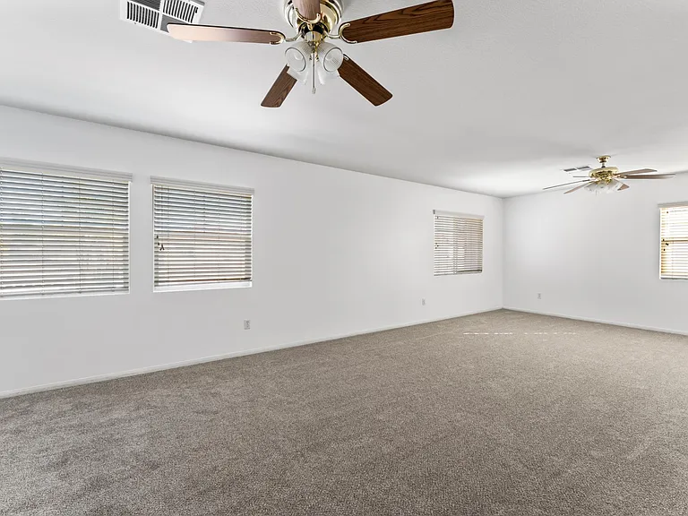 33643 Honeysuckle Ln — Photo 6