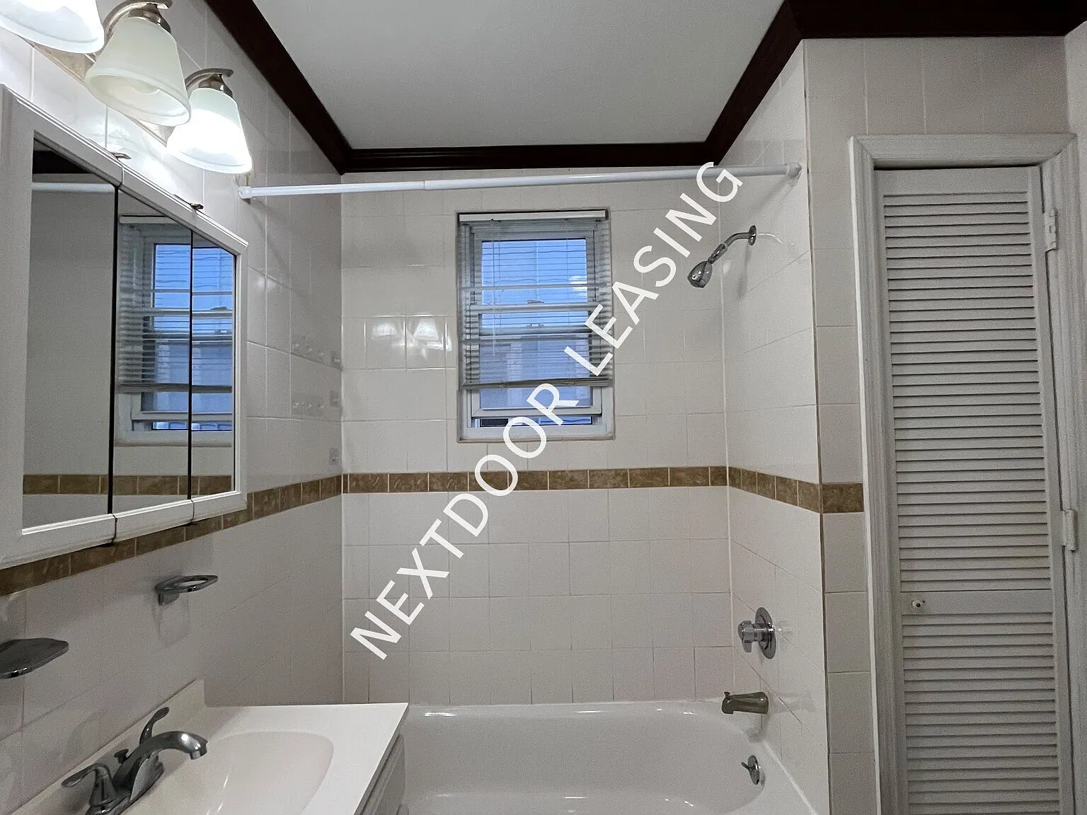 262 Bergen Ave — Photo 4