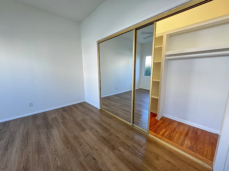 824 N Hayworth Ave #C — Photo 9