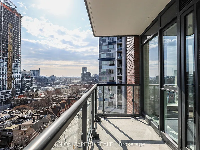130 River St #902 — Photo 33