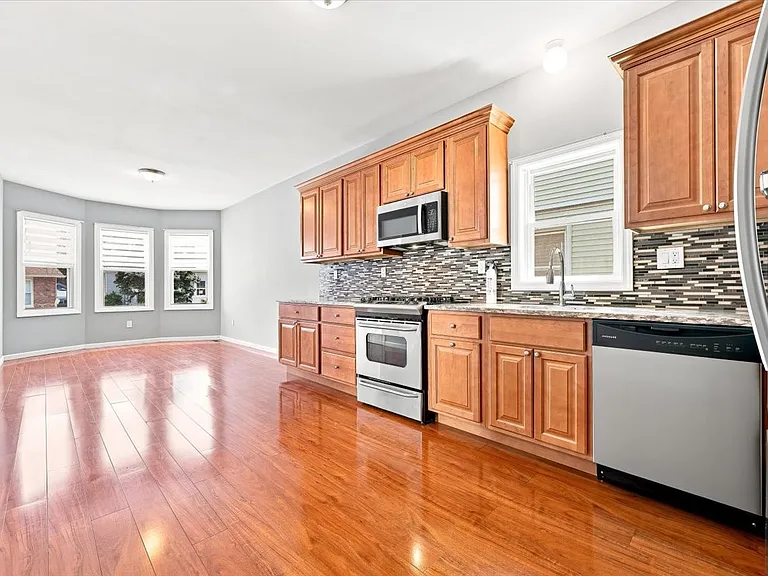 204 Hayward Pl #1 — Photo 7