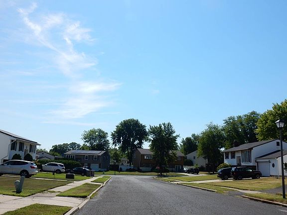 4th image of 14 Pheasant Ct