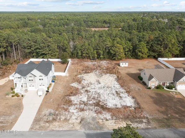 208 Quailwood Court, Cape Carteret, NC 28584