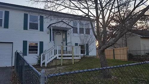 115 Village Dr Photo 1
