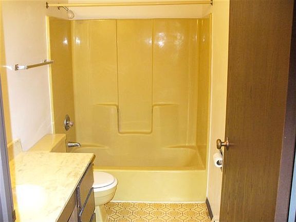 8 Easthaven Ct. Apartment #2 017