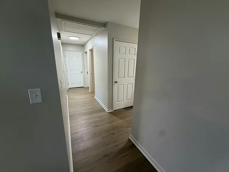 119-121 Michael Ave #121 — Photo 16
