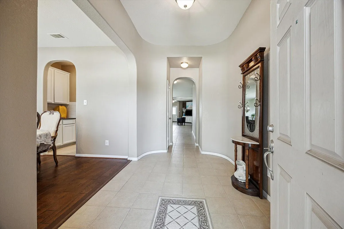 Building Photo - 919 E Tide Bay Cir