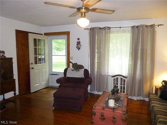 5th image of 8190 Bear Rd SE