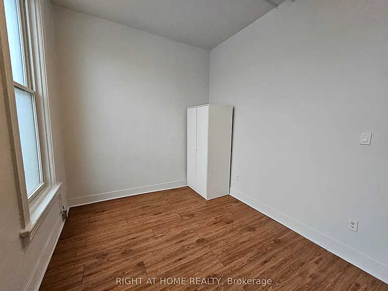 437 Spadina Ave #2 — Photo 15