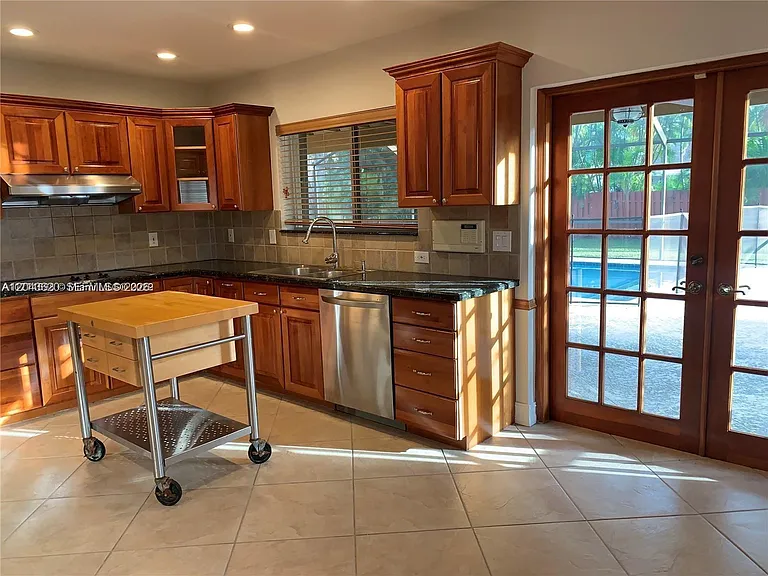 10280 SW 141st St — Photo 7