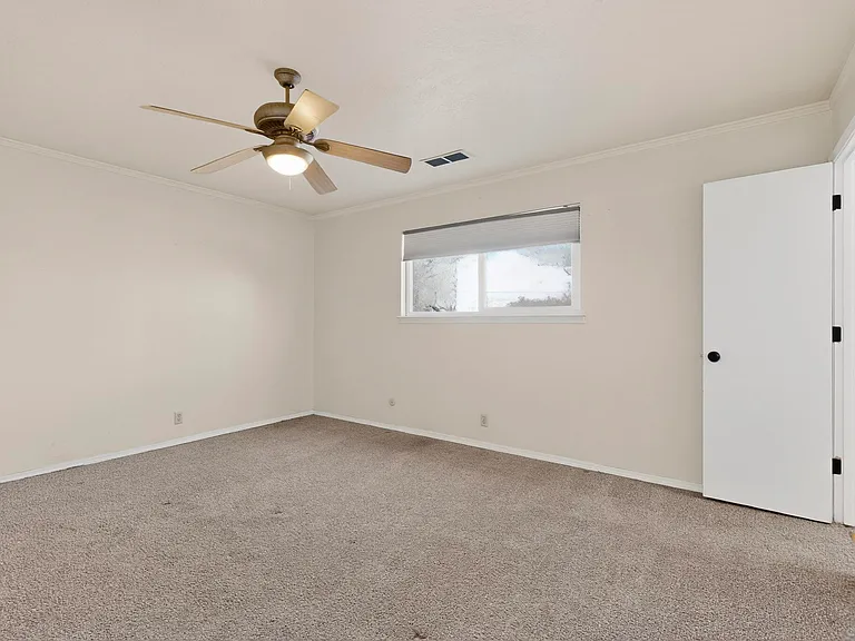 6500 Martin Ct NE — Photo 18