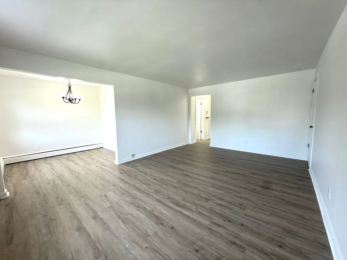 2 bed, 1.0 bath, $1,050 — Photo 2