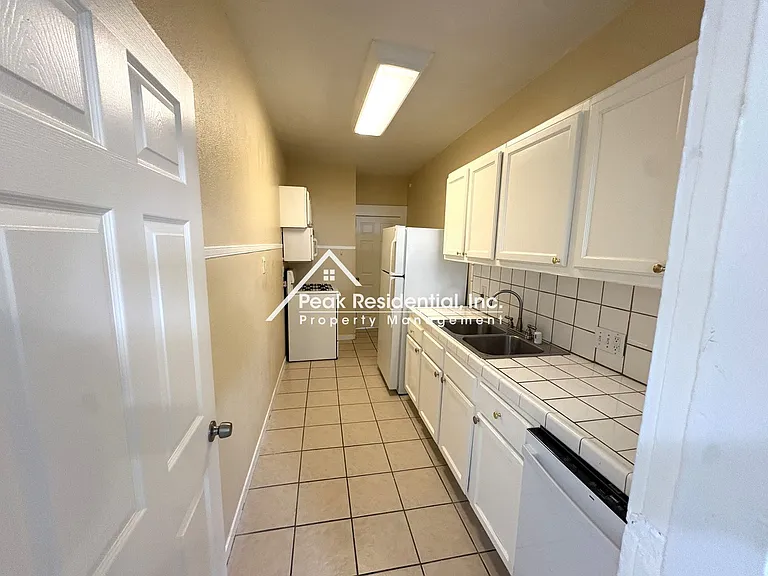 20th704-706 — Photo 11
