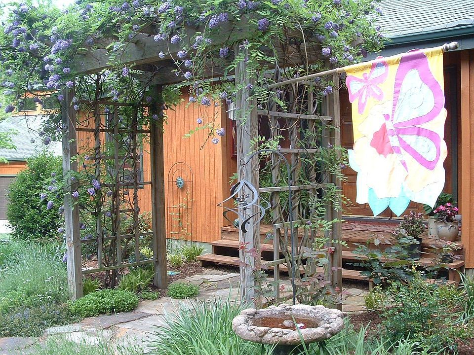 2nd image of 559 Viewtown Rd