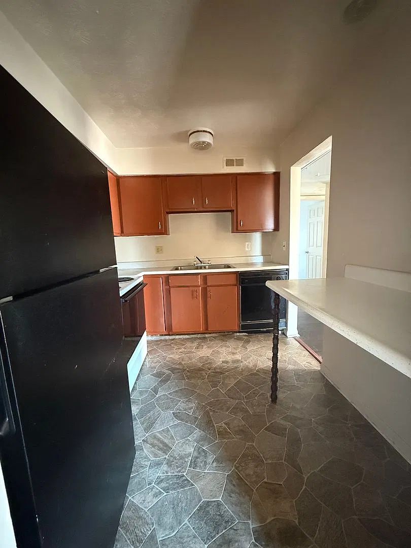 4220-4222 Arrowrock — Photo 3