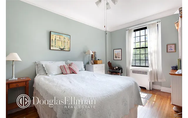 Sold by Douglas Elliman | media 20