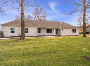 1913 W Dennis Ave, Olathe, KS 66061