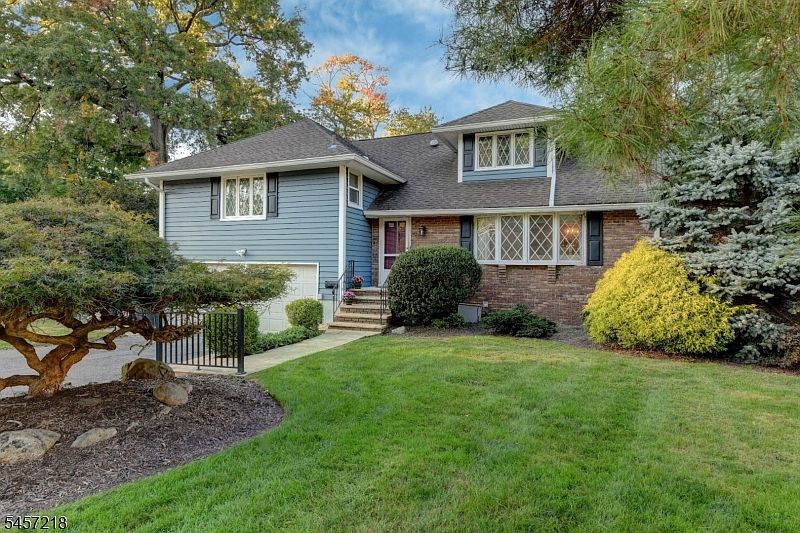 1st image of 25 Morningside Cir