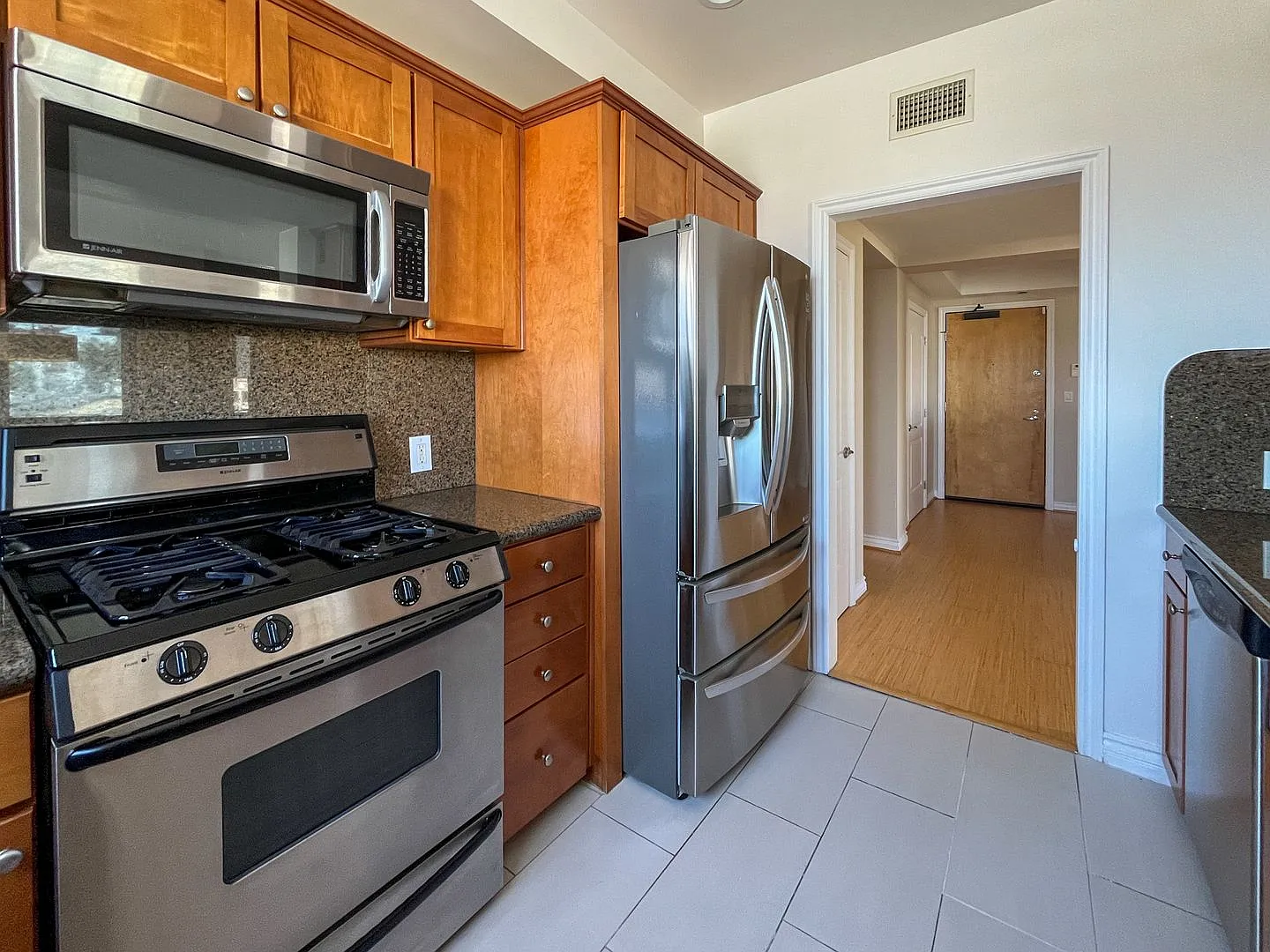 1241 S Westgate Ave — Photo 2