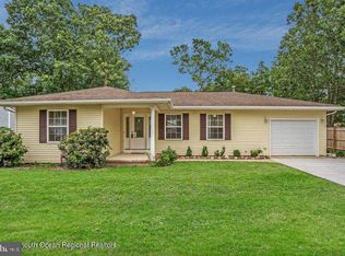 407 Fernwood Dr, Forked River, NJ 08731