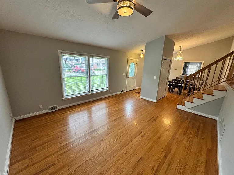 8016 Broadfern Dr — Photo 5