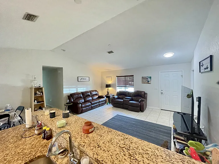 1167 Urmey Ln — Photo 10