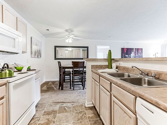 Two Bedroom - 2 Bed / 2 Bath - 1,188 Sq.Ft.