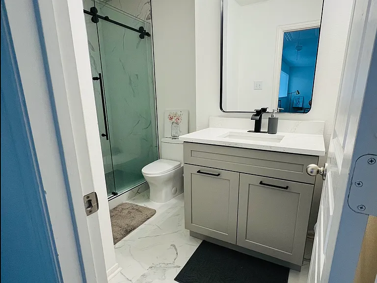 11207 Barker West Dr — Photo 5