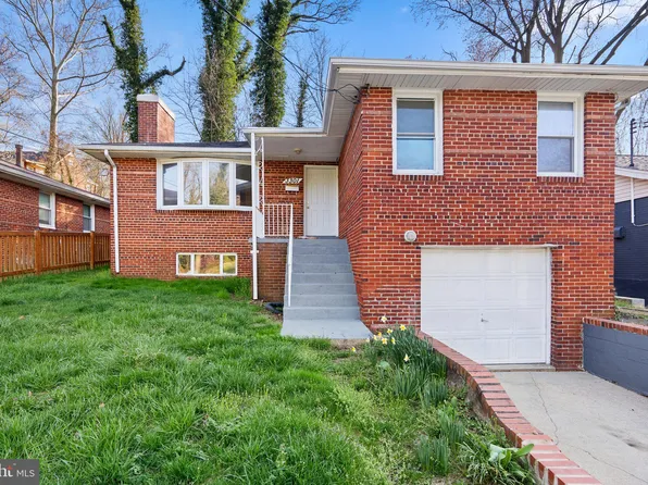 3301 28th Pkwy, Temple Hills, MD 20748