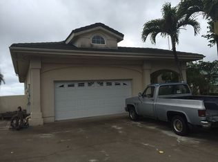 1011 Kuamauna St, Honolulu, HI 96825