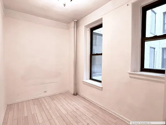 Rented by Sovereign Associates | media 9