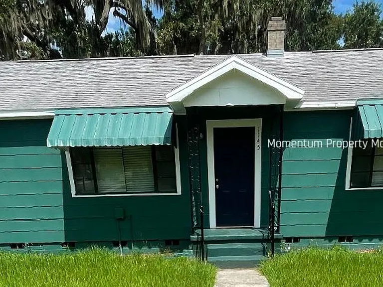 1145 N Stella Ave — Photo 1