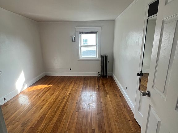 Room "K" - $1200