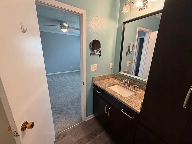 210 Honeysuckle Way — Photo 6