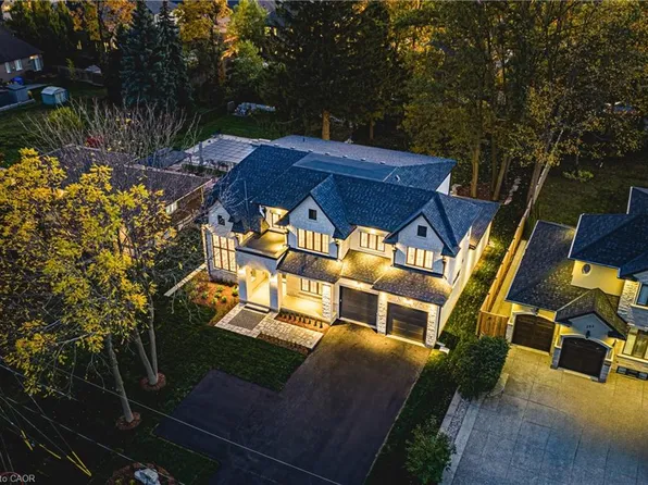362 Harmony Hall Dr, Hamilton, ON L9G 2T4