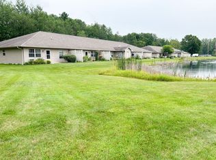 304-308 Golfview Rd #2B-1BA-1200SQFT, Cecil, WI 54111