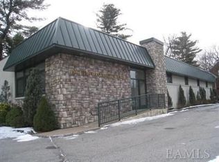 620 Commerce St, Thornwood, NY 10594