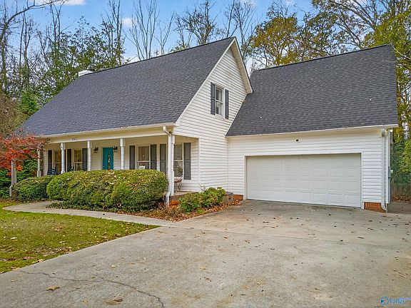 3rd image of 2550 Western Hills Dr W