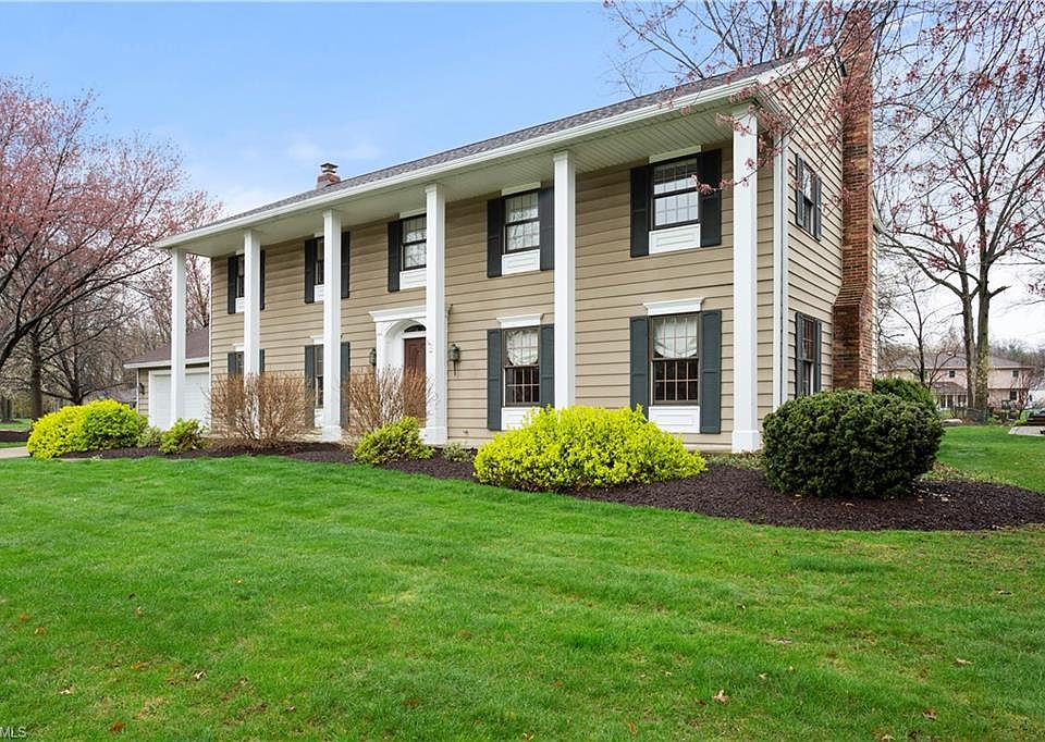 1st image of 27546 Hemlock Dr