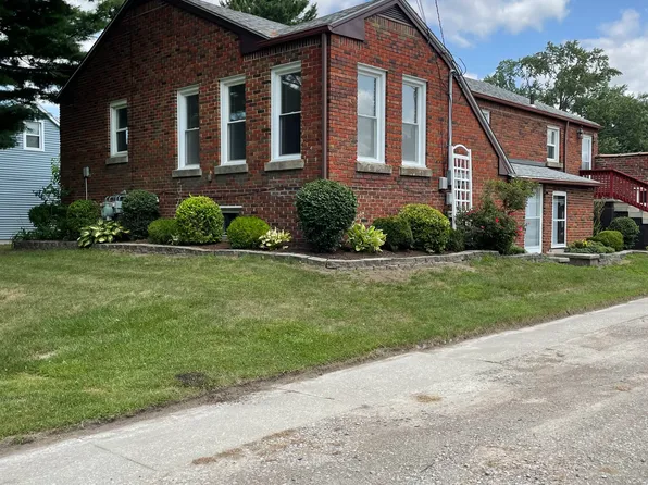 5338 Clover Ln, Toledo, OH 43623