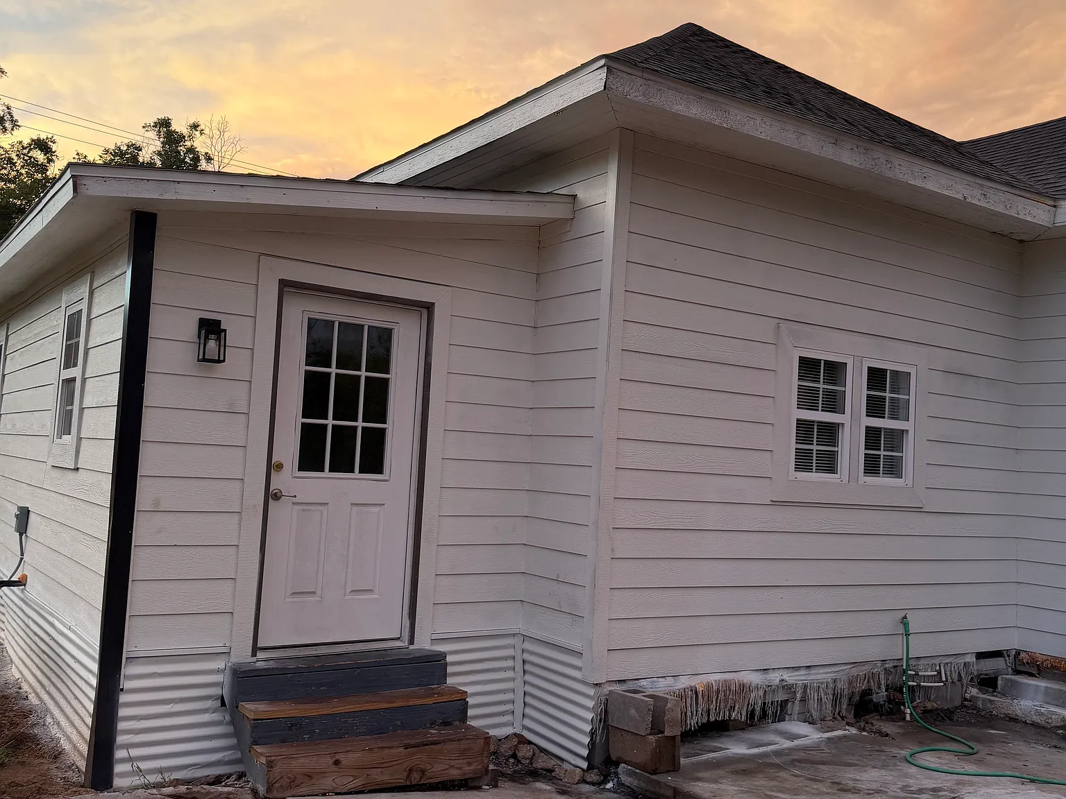 1 bed, 700 sqft, $750 — Photo 1