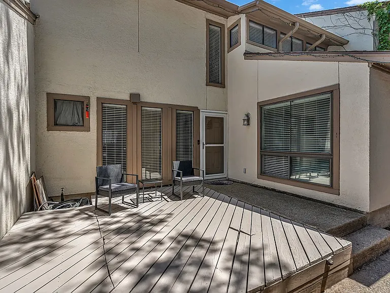 6433 Southpoint Dr — Photo 26