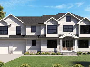 433 Locust Ave, Paramus, NJ 07652