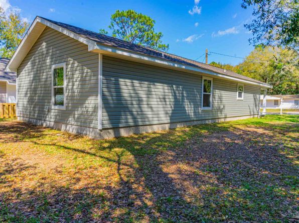 5767 Avondale Rd, Pensacola, FL 32526