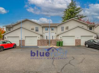 615 N Elliott Rd APT B, Newberg, OR 97132