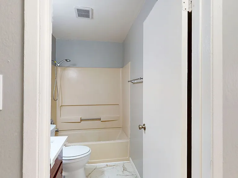 312 Rodeo Ave — Photo 13